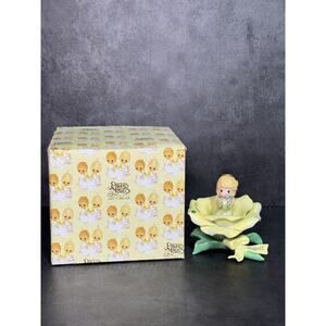 Precious Moments Figurine August Angel Monthly Blossoms Girl #104607 - 2001